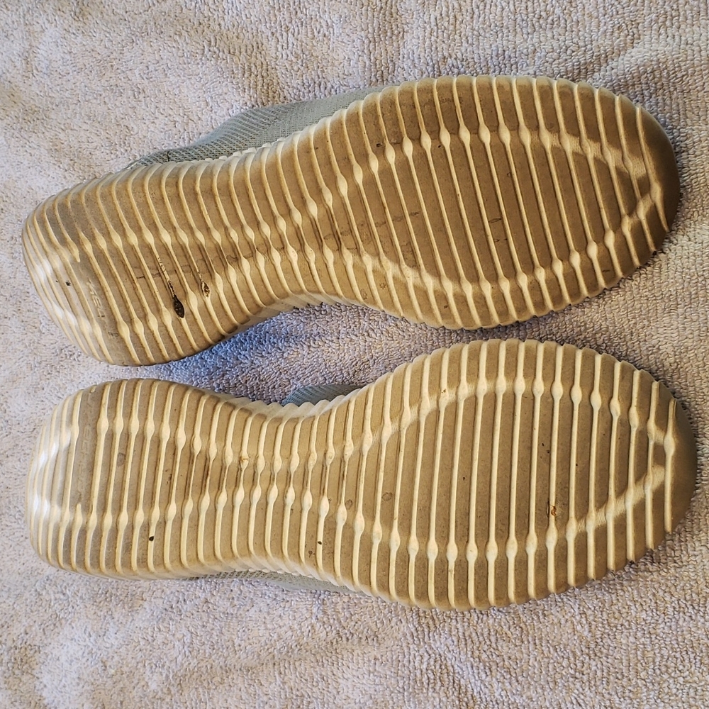 Men's Skechers Size 11 - Picture 2 of 3